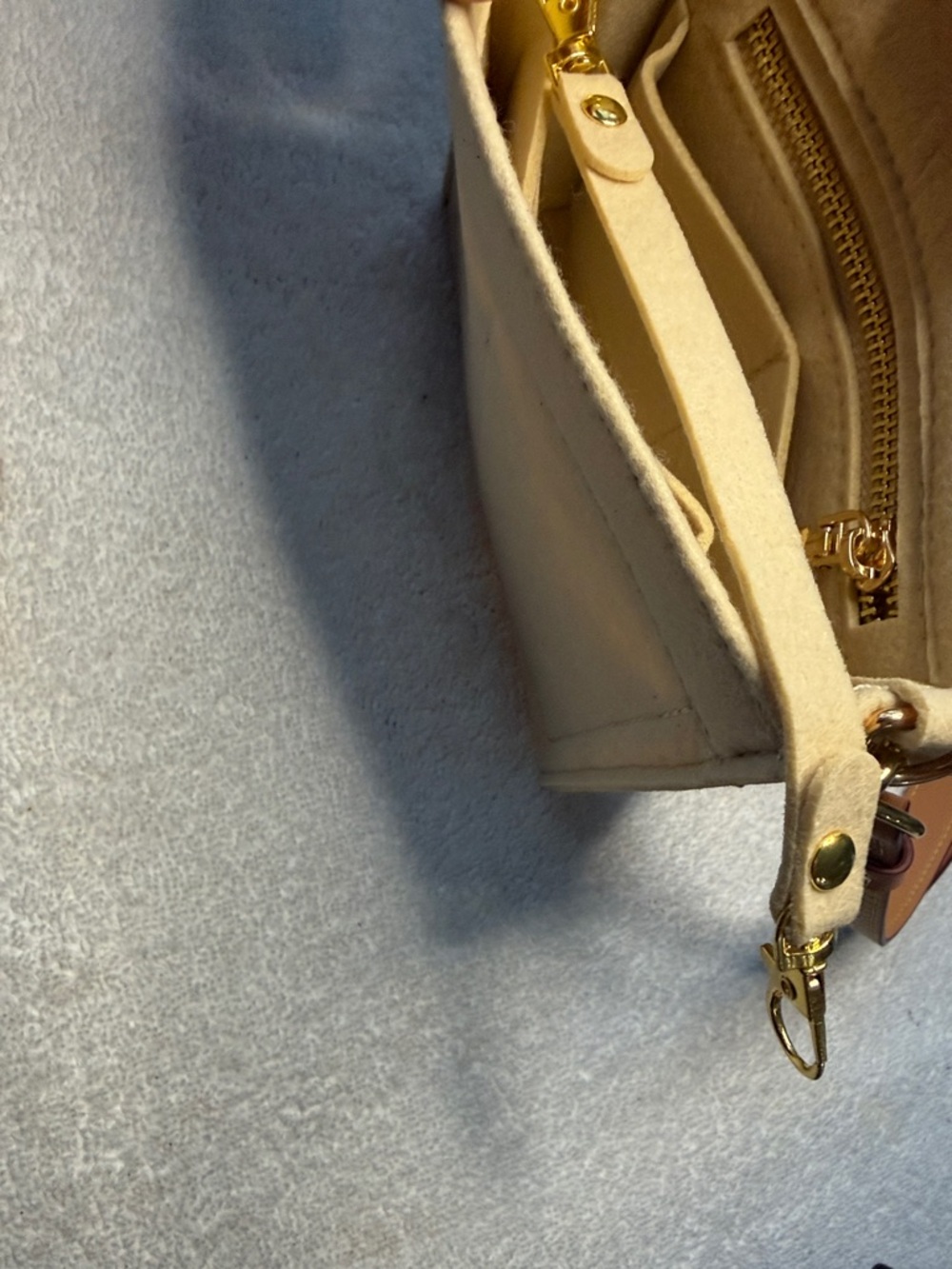 Louis Vuitton Monogram Poche Toilette 19 Cosmetics Pouch - Picture 12 of 16